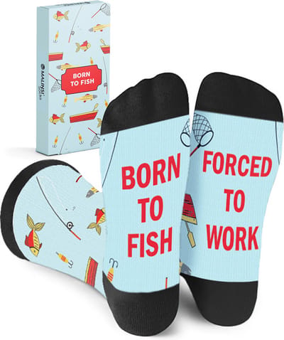 Malinsi® Grappige Sokken Vissen - Born to Fish - Leuke Huissokken Dames & Heren - Gekke Cadeaus Cadeautjes Volwassenen - Funny Socks Vrolijke Geschenkset met Tekst - Cadeau voor Mannen & Vrouwen - Moederdag Vaderdag Geschenk Verjaardag Giftset