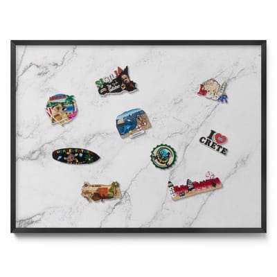 Tulup Magneetbord met Zwarte Frame - Wit Magnetisch Bord met Kleurvariaties - 80 cm x 60 cm - Delicate lichte marmer - Magnetisch Bord voor Magneten - Magneetbord voor Foto's en Notities - Magneetbord voor Reissouvenirs