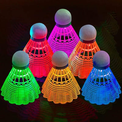 Thijox - LED Badmintonballen Set - 6 Stuks Lichtgevende Shuttles van Nylon voor Indoor/Outdoor Sportactiviteiten - Perfect voor Kinderen en Feestjes