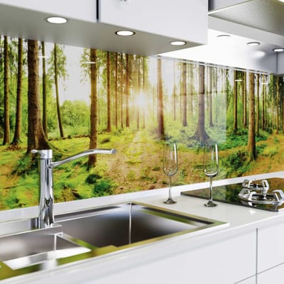 Keuken achterwand zelfklevend - Spatscherm keuken - Spatwand fornuis - Muurbeschermer - Verstevigde PET folie - 0,37 mm - Mat - Zonnestralen bos - Materiaalmonster A5