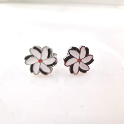 Oorbellen - Oorstekers - Melati - Zilverkleurig - RVS - Symbolist - Respect - Indonesisch Jasmijn bloem. Heel erg gewaardigd om te dragen - Als Gift - Respect - Herdenking.