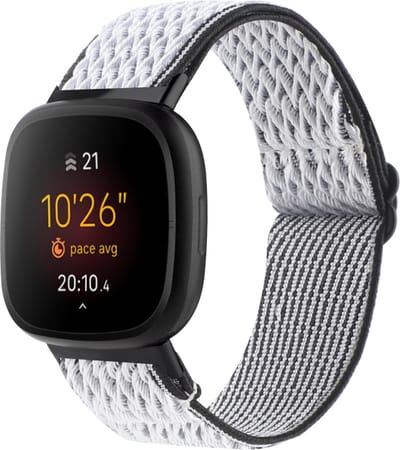 Nylon bandje - geschikt voor Fitbit Versa 4 / Sense 2 - wit-zwart