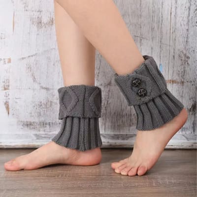 Gebreide Dames Beenwarmers voor Herfst en Winter – Warme Slobkousen met Knopen voor Enkellaarsjes of Kniehoge Laarzen – Legwarmers, Laarsmanchetten, Wintermode, Gehaakte Beenstukken