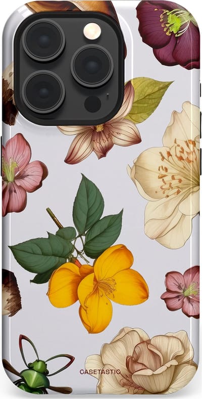 Casetastic Hoesje Geschikt voor Apple iPhone 15 Pro Magsafe - Stijlvolle Beschermende Duo-layer Case - Betovering in het bos