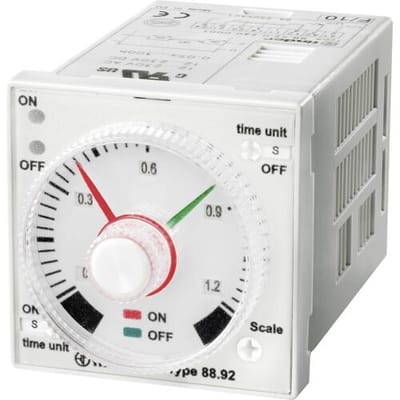 Finder 88.92.0.240.0000 88.92.0.240.0000 Tijdrelais voor frontopbouw Multifunctioneel 1 stuk(s) Tijdsduur: 1.2 - 1080000 s 2x wisselcontact Piece
