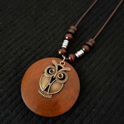Accessoires vintage en coton et lin Style ethnique Pendentif oiseau en bois Long collier pour femmes Hommes Chaîne de pull Bijoux black