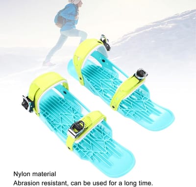 Verstelbare korte sneeuwschaatsen voor winterse activiteiten, ideaal voor sneeuwsporten en schaatsen op sneeuw.