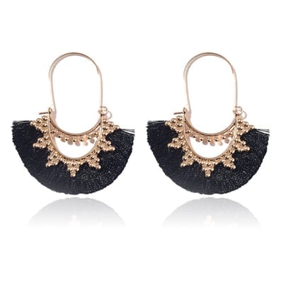 Deja Jewels Bohemian Goudkleurige Oorbellen met Zwarte Franje Waaierhangers