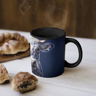 Magische Mok - Foto op Warmte Mokken - Koffiemok - Koe - Delfts - Blauw - Artistiek - Magic Mok - Beker - 350 ML - Theemok