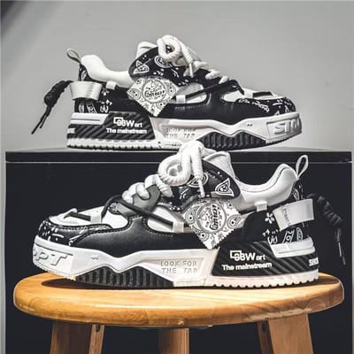 Chaussures Homme Baskets Mode Plateforme Chaussures de Sport Pour Homme Design Tendance Graffiti Chaussures de Skateboard Chaussure de Tennis Mâle Zapatillas 40 noir