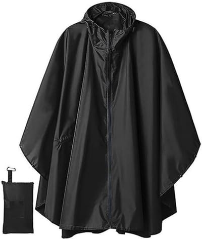 KZQ Waterdichte Lichtgewicht Poncho - Herbruikbaar, met capuchon, zakken, scheurvast, ademend - Unisex, ideaal voor buitenactiviteiten, wandelen, muziekfestivals, etc. - 143 cm breed - Zwart