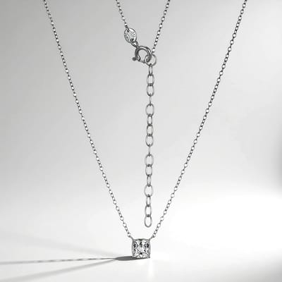 Cavill - Zilveren Halsketting - 925 Sterling Zilver - Witte Topaas 0 856 ct Antiek Kussenslijpsel - Verstelbaar 40-50 cm - Elegante Pavé Zetting
