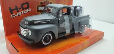 Maisto Ford F-1 - Modelauto - Schaal 1:24 - Mat Grijs