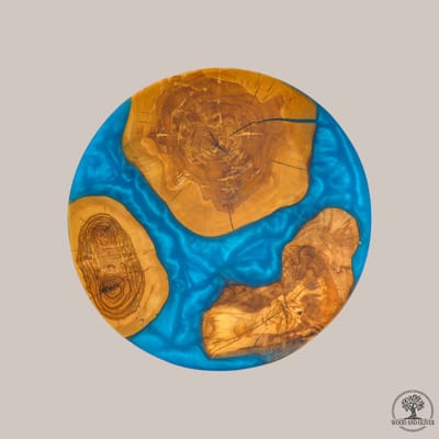Wood and Olives - Olijfhouten Borrelplank Rond met Epoxy - Blauw - Handgemaakt - 35 cm