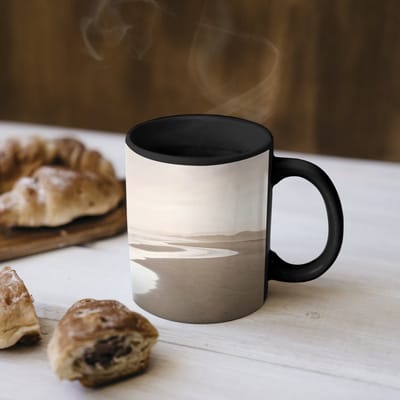 Magische Mok - Foto op Warmte Mokken - Koffiemok - Kustlijn - Strand - Oceaan - Magic Mok - Beker - 350 ML - Theemok