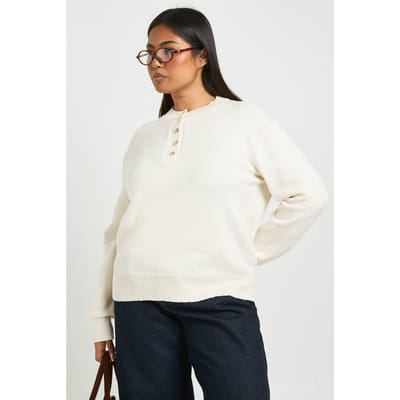 boohoo Dames Plus Gouden Knoop Ronde Hals Trui | Ivory | Maat: 28