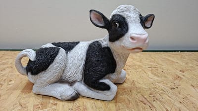 Kalf liggend beeld - Koe - Dieren - Boerderij - Decoratie - Woonaccessoires - 20cm Hoog