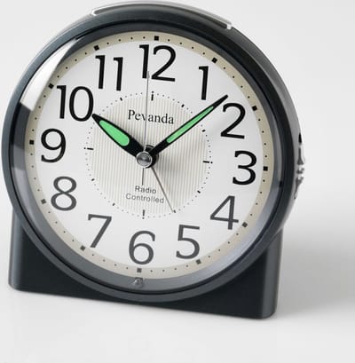 Pevanda T022C2 GREY - Wekker - Analoog - Radiogestuurde tijdsaanduiding - Snooze - Sweep Automatische Lichtsensor - Kunststof - Grijs - Zwart