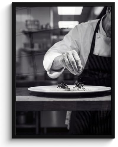 Poster in lijst - Fotolijst 60x80 cm - Posters - Chef - Garnering - Gerecht - Posterlijst zwart - Decoratie - Wanddecoratie woonkamer - Muurdecoratie slaapkamer