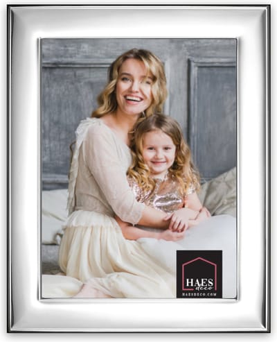 HAES DECO – Verzilverde Fotolijst Bari voor een foto van 13x18 cm – Fraai Verzilverd met luxe Houten achterzijde en standaard om neer te zetten – VP10418