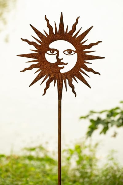Tuinsteker Zon - Bloembed plug - Tuindecoratie - Handgemaakt Uniek - 150 cm - Roest Patina