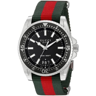 Gucci Dive herenhorloge YA136206 met zwarte wijzerplaat en veelkleurige armband
