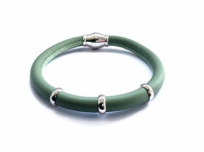 NIEUW! Jolla - dames armband zilver - leer - magneetsluiting - bedels - Single Silver - Mint Groen