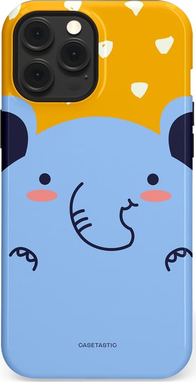 Casetastic hoesje geschikt voor Apple iPhone 12 Pro Max - MagSafe - Dubbellaagse bescherming - Knuffel van olifant - Fashion Case - Lichtblauw Okergeel