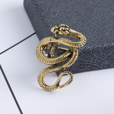 Nieuwe Vintage Metalen Dier Slang Broche Pin Strass Reversspeldjes Heren Shirt Badge Kraag Kleding Voor Vrouwen Accessoires black