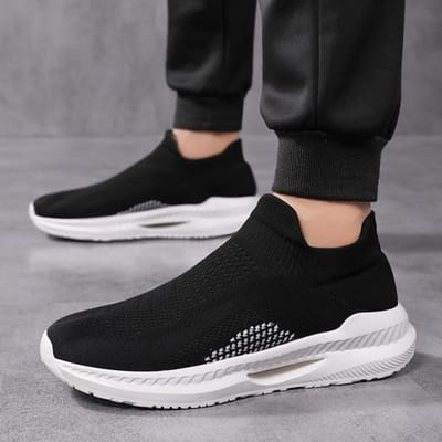 Chaussures décontractées pour hommes Printemps Tricot Couple Chaussettes Chaussures Unisexe Respirant Baskets Mode Slip-On Mocassins Hommes Chaussures de course 45 noir