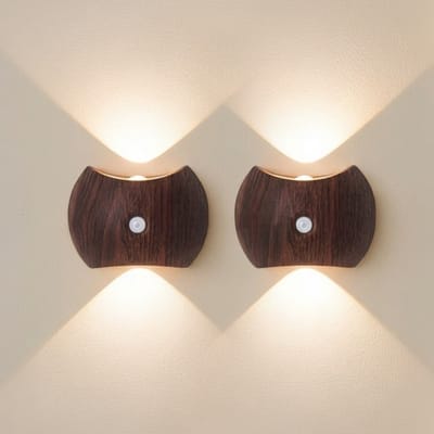 Dutchers® 2 stuks Wandlamp - Walnootkleur - Sensorlamp USB-Oplaadbaar - Lampje - Smart LED Bewegingssensor Nachtlamp - Ledlamp – Draadloos & Oplaadbaar | 1200mAh Batterij, Automatische Detectie & Moderne Wandverlichting voor Trap, Kast of Slaapkamer