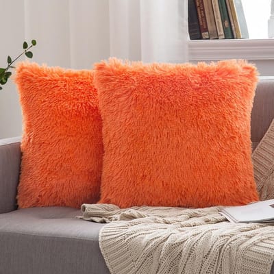 Allecto - Kussenslopen - Pluizige zachte kussenhoezen - 45 x 45 cm - Helder oranje - Decoratief voor woonkamer en slaapkamer - Set van 2