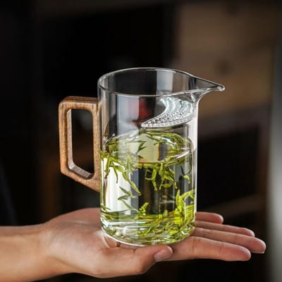 Hittebestendig Glas Fair Cup Theezeef Geïntegreerde Maanvormige Filtering Mannenbeker Zijhout Transparante Theezee TheeKop TheeDistributeur 450ml brown