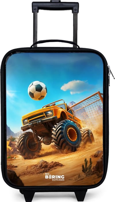 NoBoringSuitcases.com® - Kinderkoffer jongen - Kindertrolley meisje - Monstertruck scoort goal in woestijnstadion - Koffer kind lichtgewicht - Reiskoffer trolley voor kinderen - Koffertje met lichtgevende wieltjes - Rolkoffer zwart