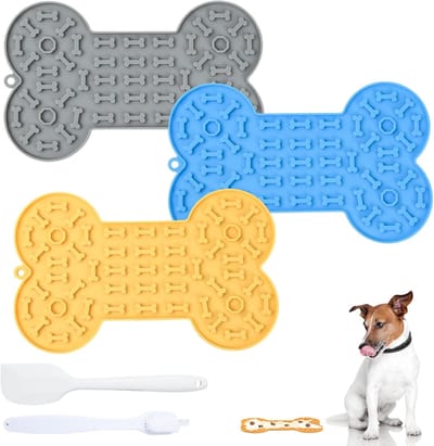 Famanu – likmat voor honden en katten - 3 stuks - voor honden en katten - met zuignappen met spatel en kwast voor het baden - verzorging voor puppy's - likmat - hond - kat - kleine likmat voor honden