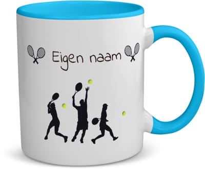 Akyol - tennis met naam - koffiemok - theemok - blauw - Tennis - tennis verjaardag - cadeau - verjaardag - geschenk - gepersonaliseerd - 350 ML inhoud