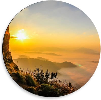 Dibond Wandcirkel - Zonsondergang bij de Bergen - 50x50cm Foto op Aluminium Wandcirkel (met ophangsysteem)