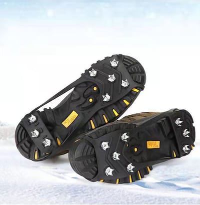 8-Tanden IJsschroeven voor Schoenen - L Maat (40-46) Universele Anti-Slip Schoenenkettingen, Slijtvaste Staalspiezen Tractiegear voor Buitenwandelen, Sneeuw & IJsterrein