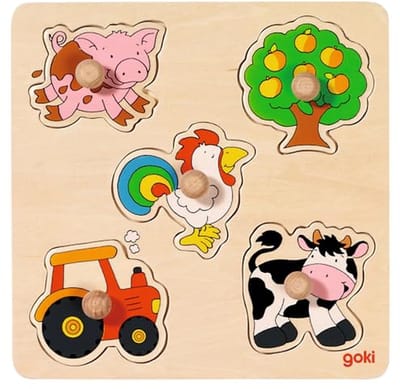 Goki 57546 Steekpuzzel op het platteland van hout, kindvriendelijke motieven zoals tractor, varken, haan, koe, boom, grote knoppuzzel en leerspel voor kinderen, 21 cm x 21 cm, set van 5, vanaf 1 jaar,