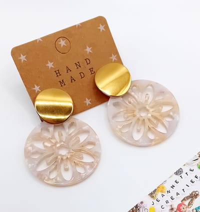 Jeannette-Creatief® - Resin - Filigraan Resin Oorhangers Mandala Rond Beige RVS Oorstekers Goud Rond - Oorbellen - Resin Filigraan - Filigraan Oorbellen - Filigraan