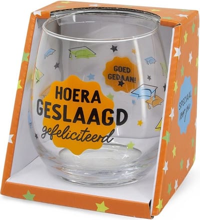 Geslaagd - Snoep - Wijnglas - Hoera Geslaagd - zijden lint: "Speciaal voor jou" - Cadeauverpakking