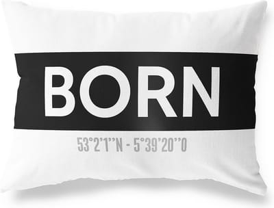 Tuinkussen BORN - LIMBURG met coördinaten - Buitenkussen - Bootkussen - Weerbestendig - Jouw Plaats - Studio216 - Modern - Zwart-Wit - 50x30cm