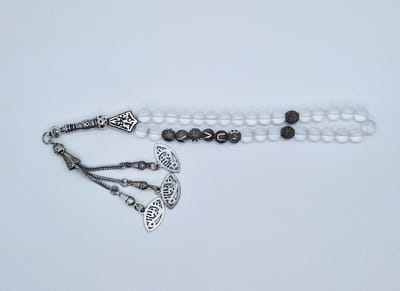 Handgemaakte naam tasbih 33 Kralen Natuursteen “Selenite” - met metaal tassel “Ogen"- Met je naam of de naam van uw geliefde- 8 mm diameter van de korrel