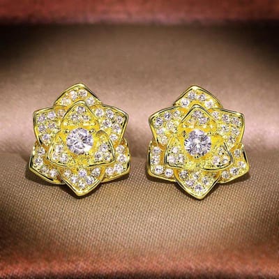 Huitan Chique Bloem Oorbellen Dames Kleur/Goudkleur Luxe Zirkonia Stud Oorbellen Esthetische Bruids Bruiloft Sieraden brown