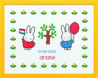 Pako Borduurpakket geboorte - telpatroon met codekaart - Nijntje viert feest Dick Bruna geboortetegel - 230.280 - voorgesorteerd garen - Aida - 45 x 36 cm - DIY kit