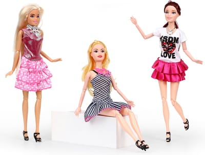 Poppenkleertjes Isa's friends - 3 Outfits voor poppen - Geschikt voor o.a Barbie - Setje 'Femke'