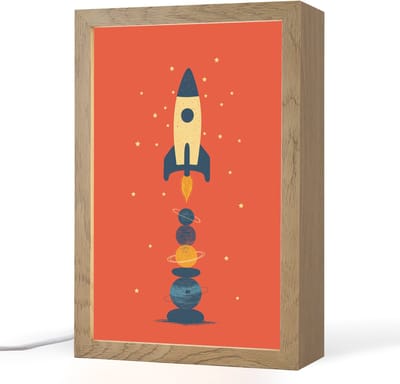 Nachtlampje 20x30 cm - Kinder lampje - Raket - Planeten - Rood - Tafellamp kinderkamer - Slaapkamer lamp - Bedlamp kinderen - Kinderlampje stopcontact - Wandlamp babykamer - Nachtlampjes