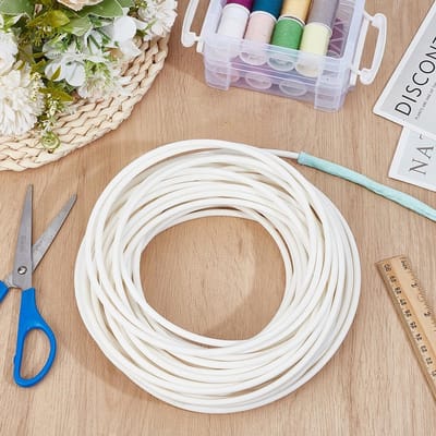 Dailygoods - BENECREAT 20m/22 Yards PVC Welt Cord Piping, Wit Plastic Welt Cord Bekleding Leidingen voor Bank, Stoel, Tafelloper, Matras en Gordijn Decoratie, 5mm