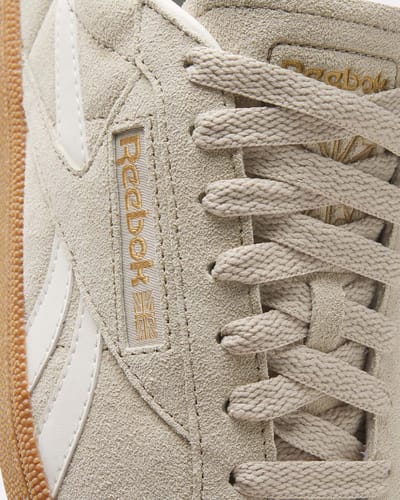 Reebok Club C Grounds Sneakers - Dames - Beige - Maat 36