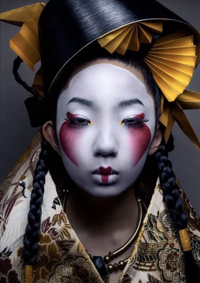 Geisha- Kristal Helder Galerie kwaliteit Plexiglas 5mm. - Blind Aluminium Ophangframe - Luxe wanddecoratie - Fotokunst - professioneel verpakt en gratis bezorgd